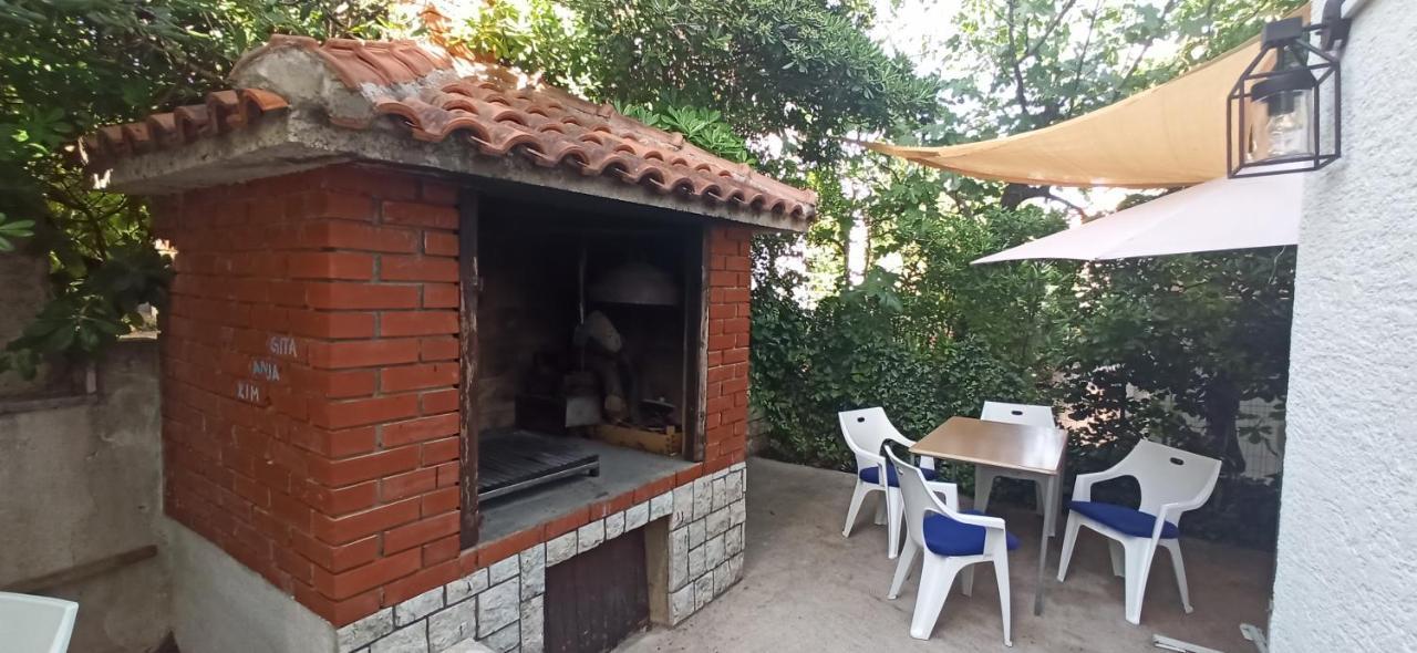 Vila Beleca Krk - Apartments Rest & Sea Đảo Krk Ngoại thất bức ảnh